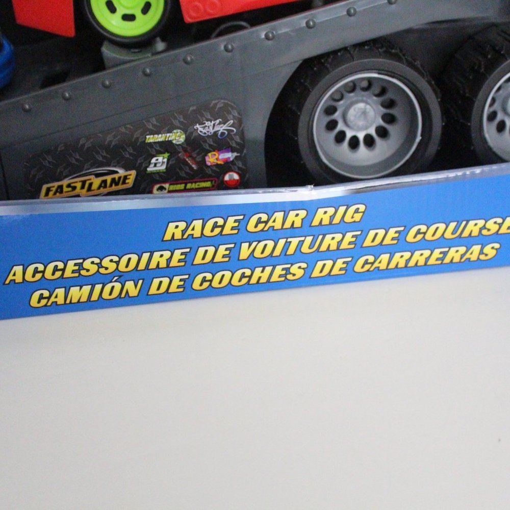 NIB FAST LANE RACE CAR RIG - Picture 3 of 8